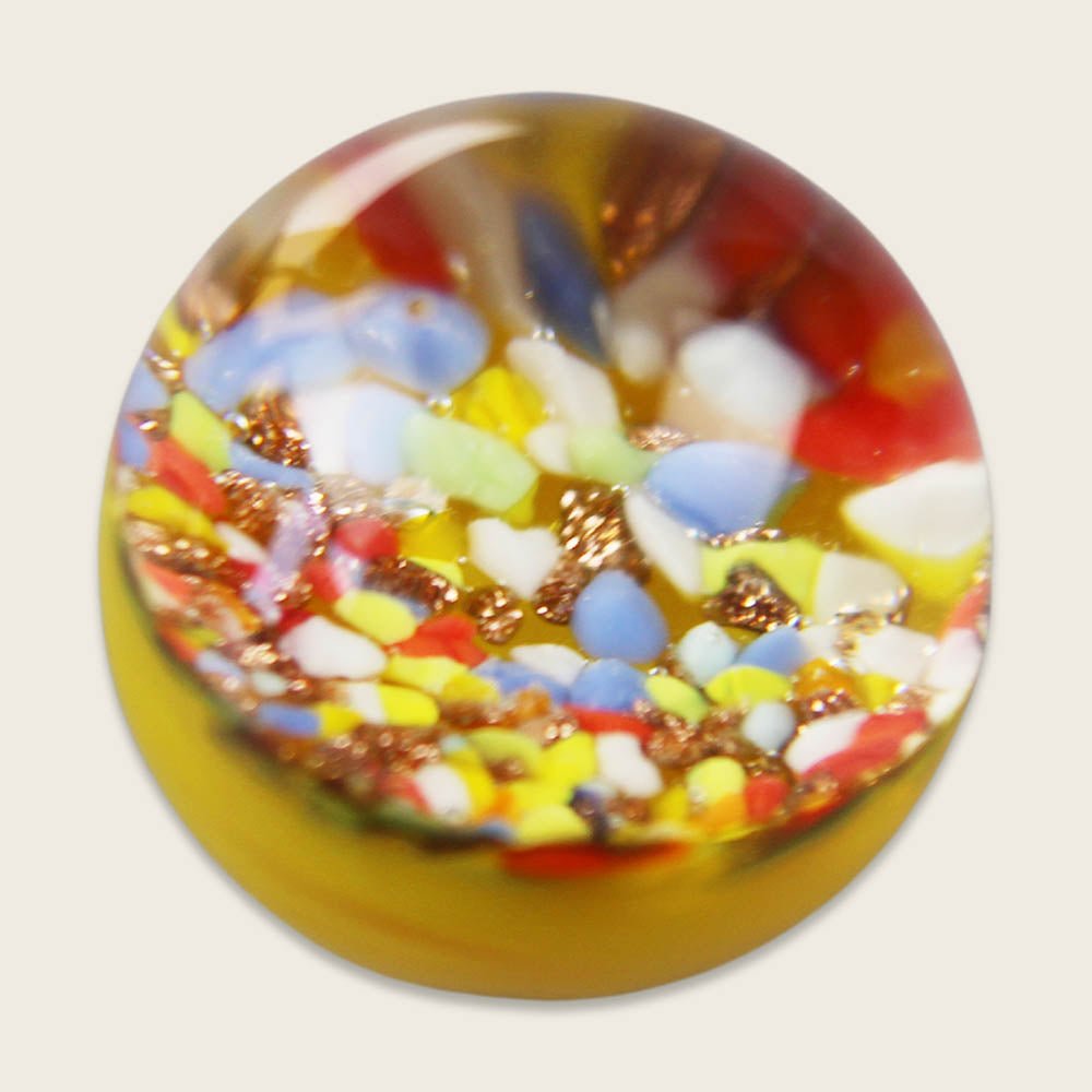 Mutmacher - Murmel aus Muranoglas, Gelb mit Konfetti - Steinchen