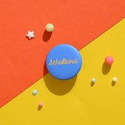 Button Schulkind - Senf Mit Hintergrund Blau