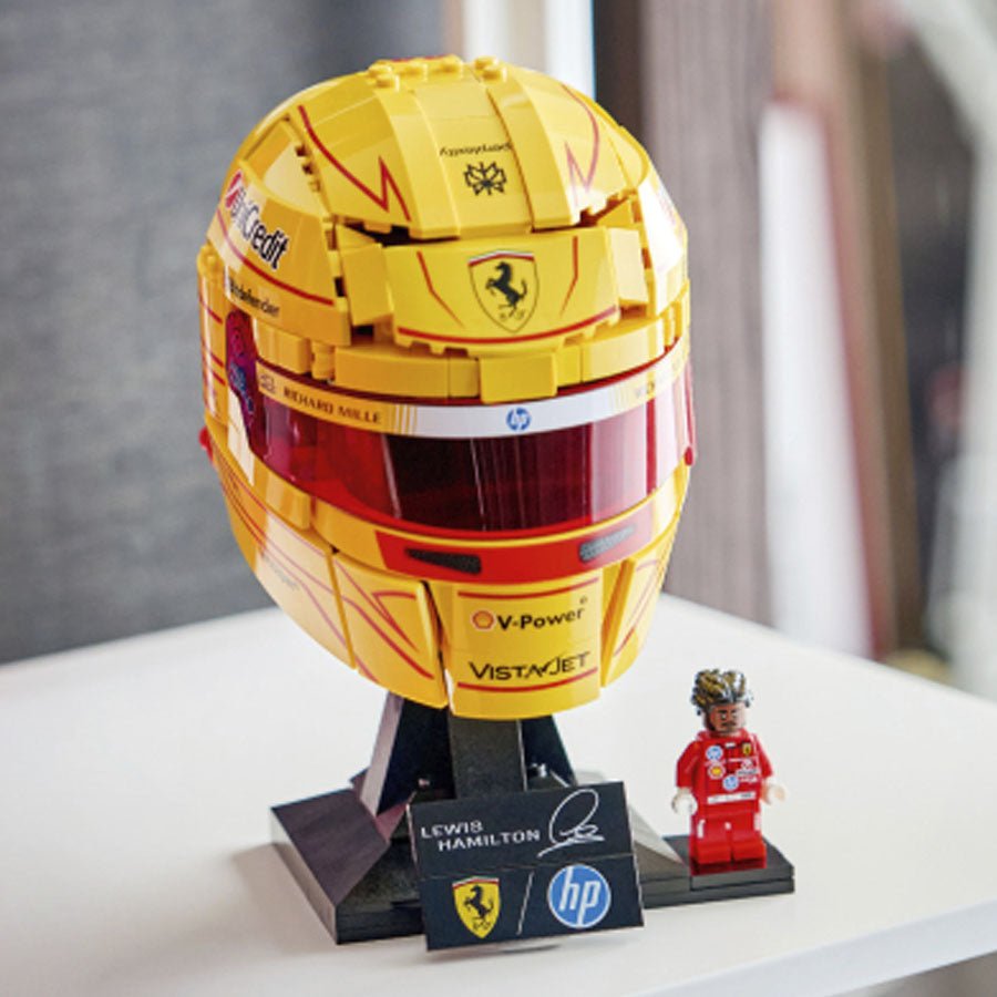 Editions, Scuderia Ferrari HP Lewis Hamilton Hjelm