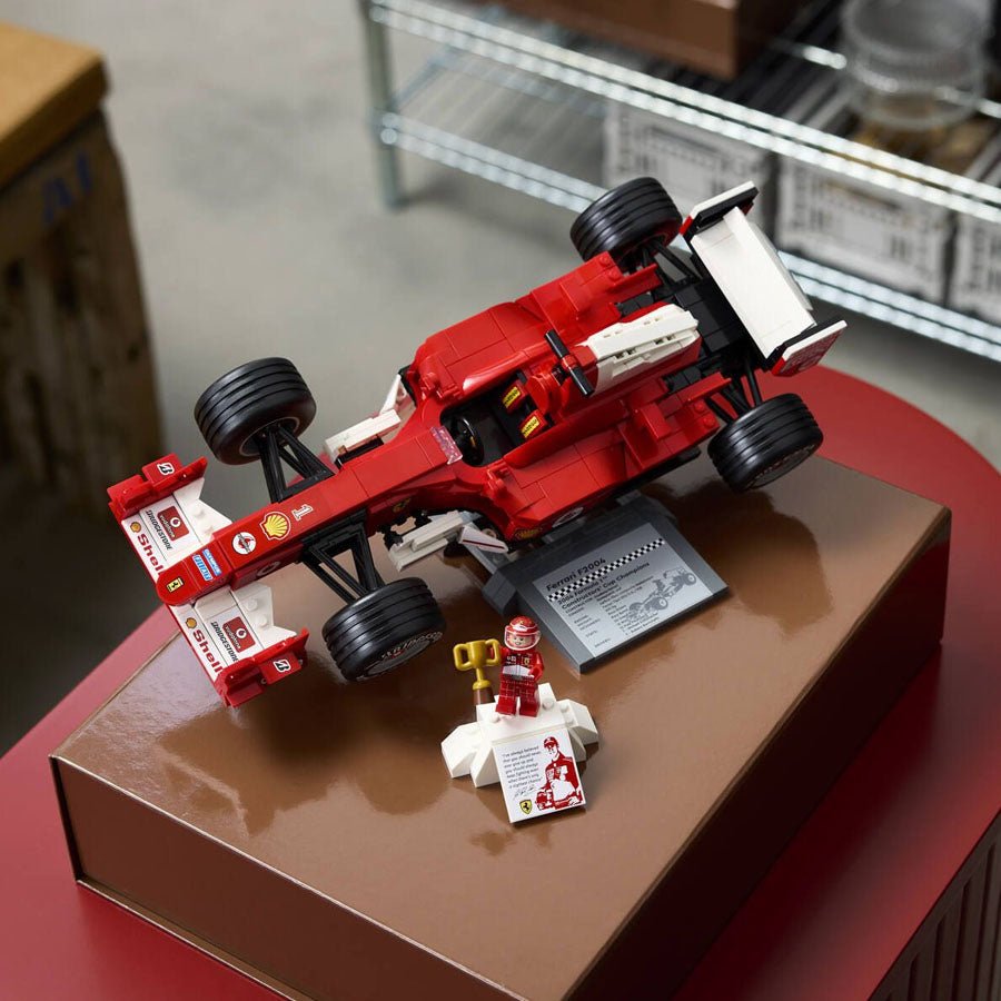 Icons Ferrari F2004 og Michael Schumacher