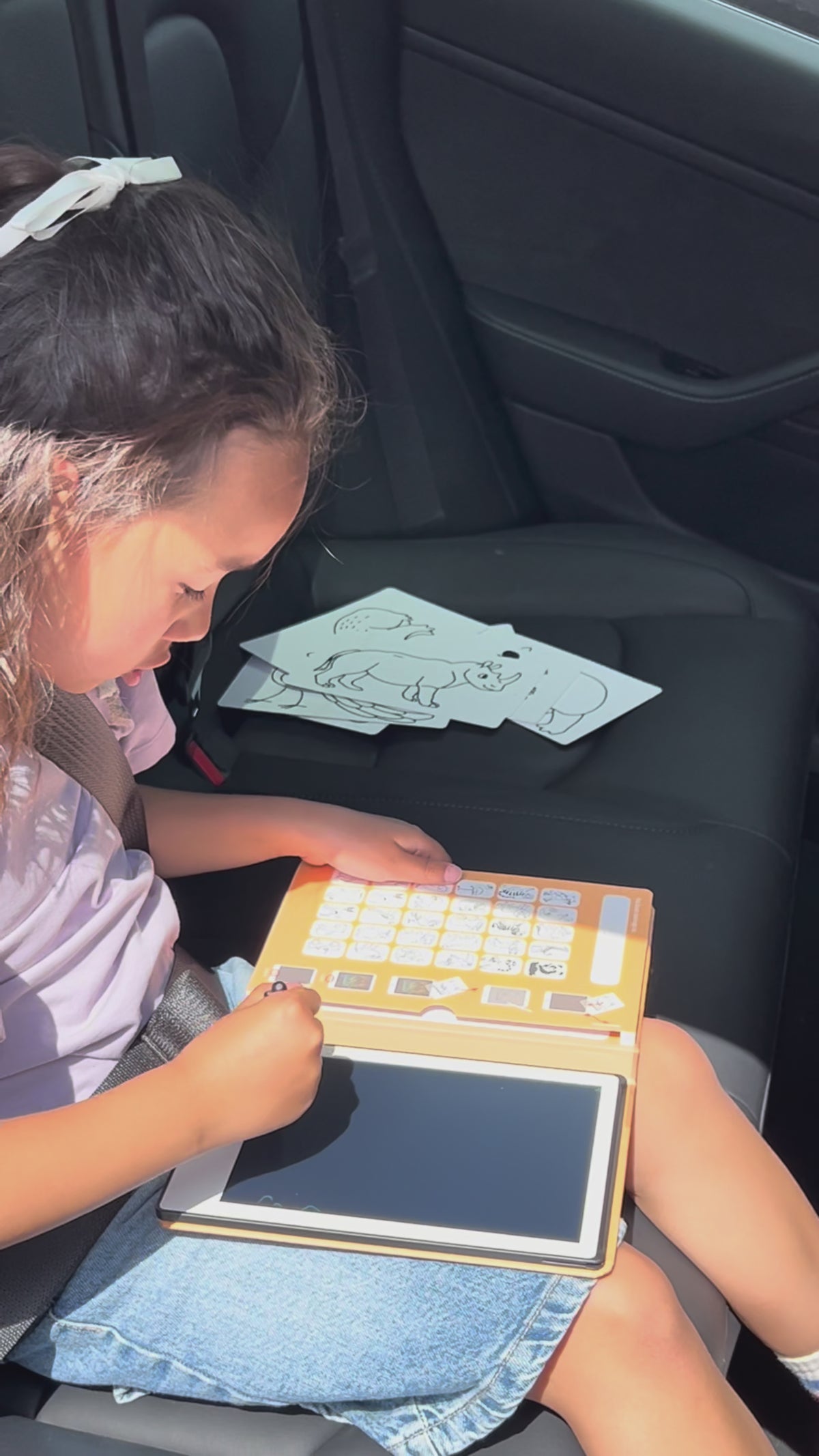Video laden: Kidydraw Mini Maltafel mit LCD-Bildschirm, Tiermotive
