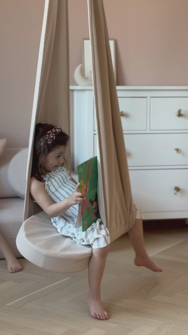 Video laden: Play &amp; Chill Gynge Olive
