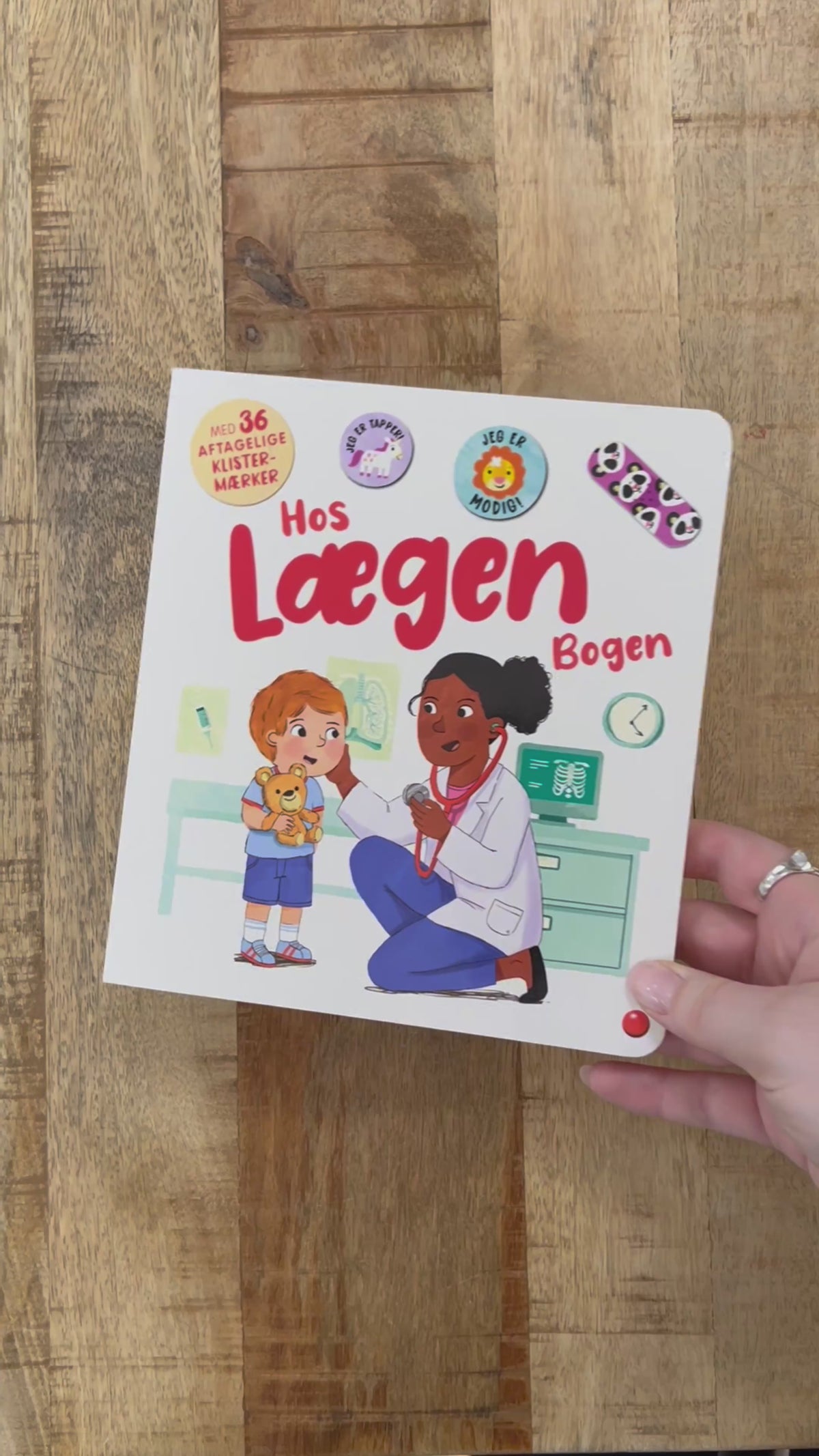 Video laden: Bei Arzt-Buch (dänisch)