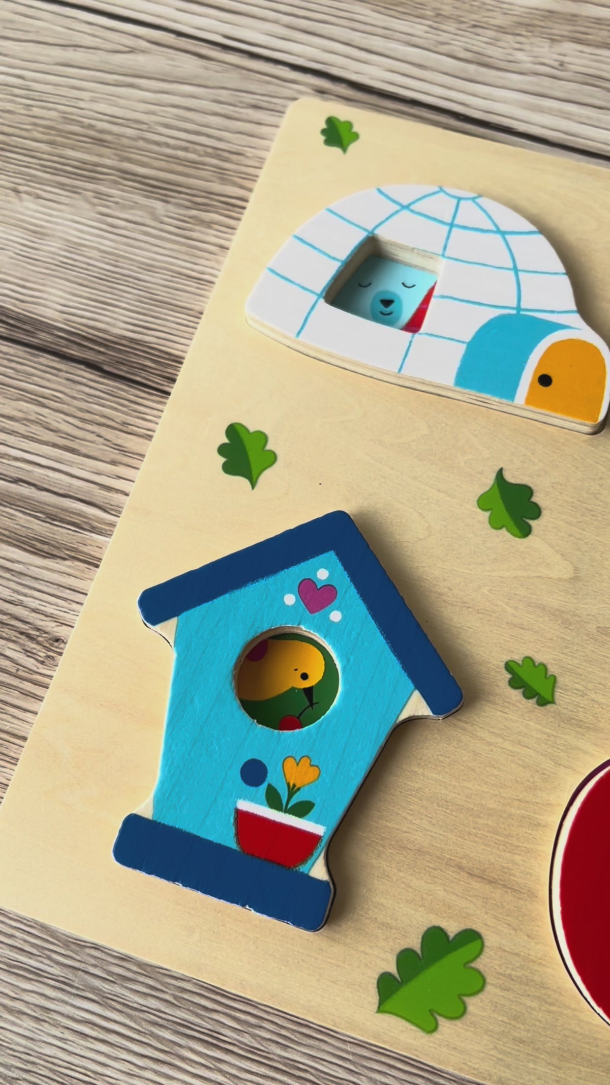Video laden: Relief-Holzpuzzle mit Haus
